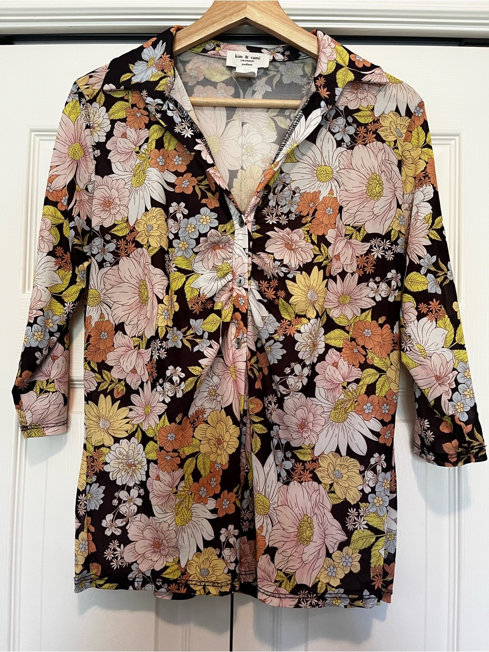 Kim & Cami Floral Button-Front Blouse 70s style Ruched Sheer Bold